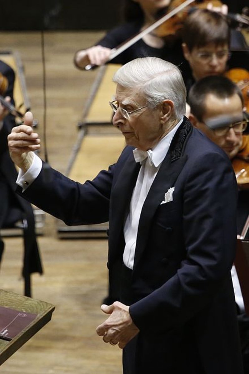 csm_Herbert_Blomstedt_in_Leipziger_Gewandhaus_at_17th_December_2015_3e473b10ed